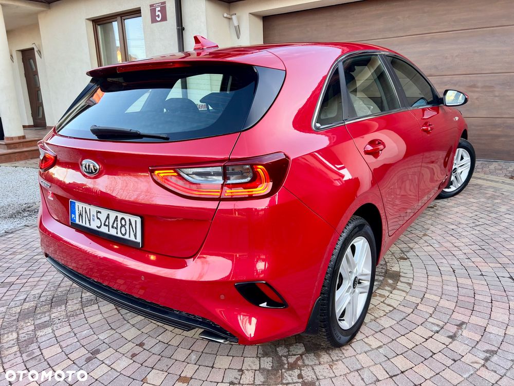 Kia Ceed 1.6 CRDi SCR M - 26