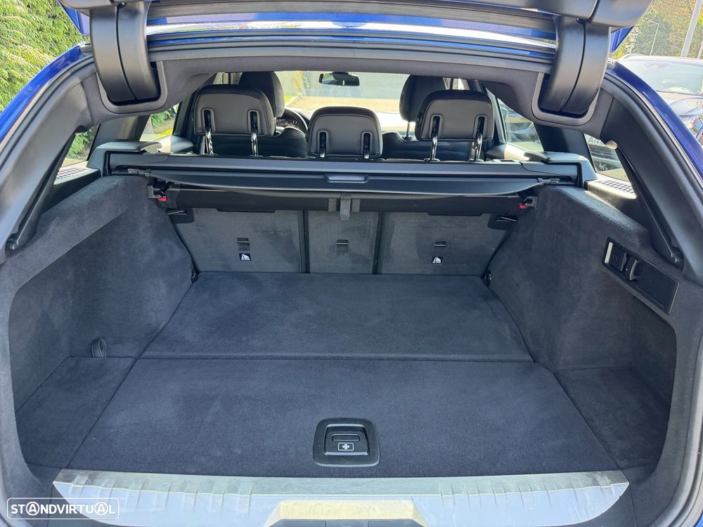 BMW 330 e Pack M Auto - 36