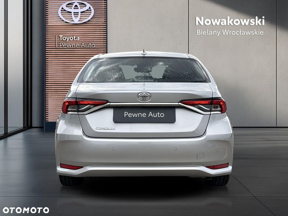 Toyota Corolla - 5