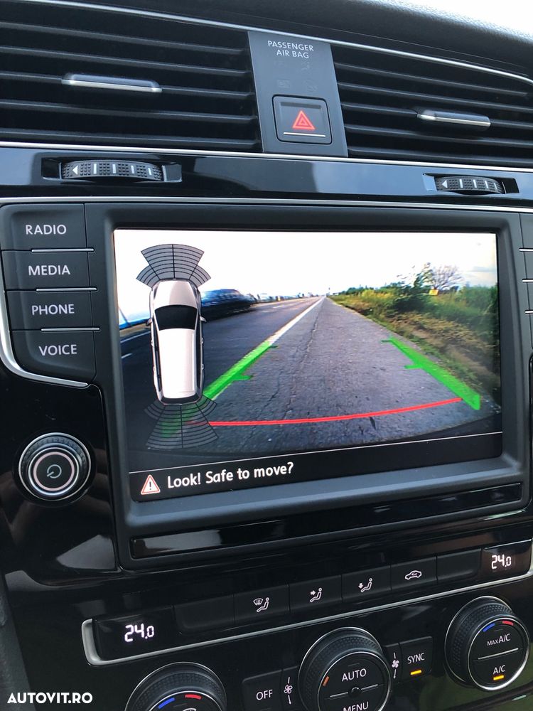 Volkswagen Golf 1.6 TDI DPF Highline - 6