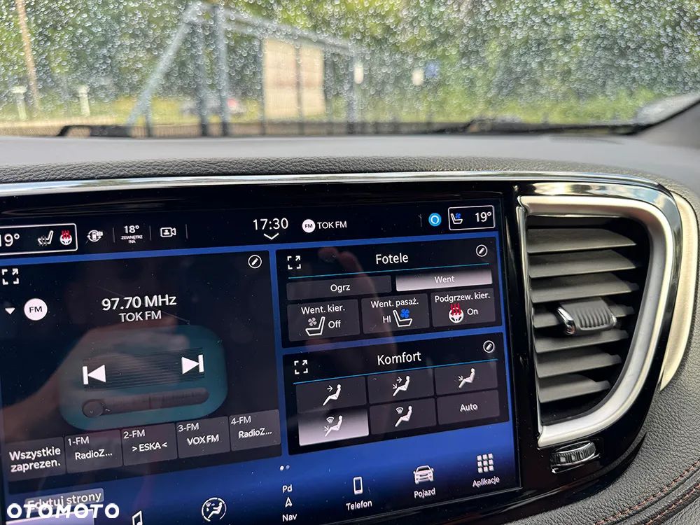 Chrysler Pacifica - 32
