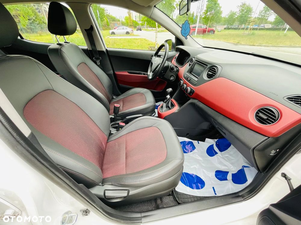 Hyundai i10 1.2 Fifa World Cup Edition - 13