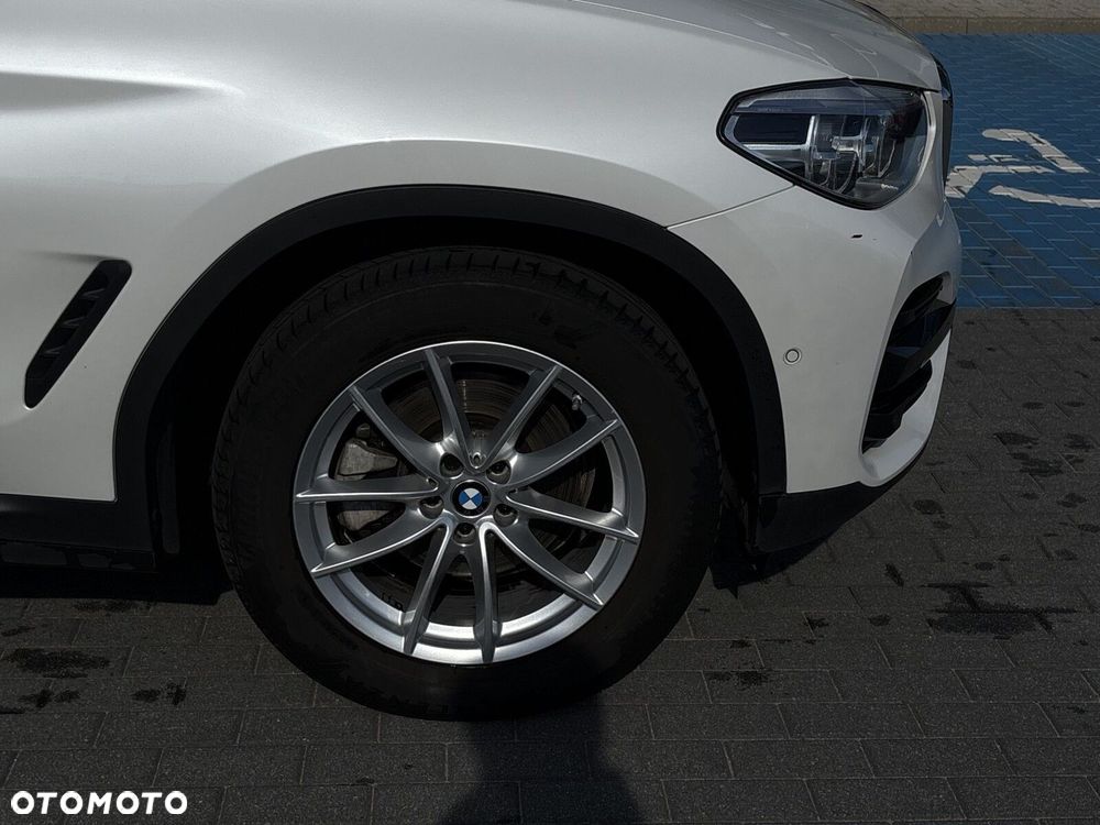 BMW X3 xDrive20i - 29