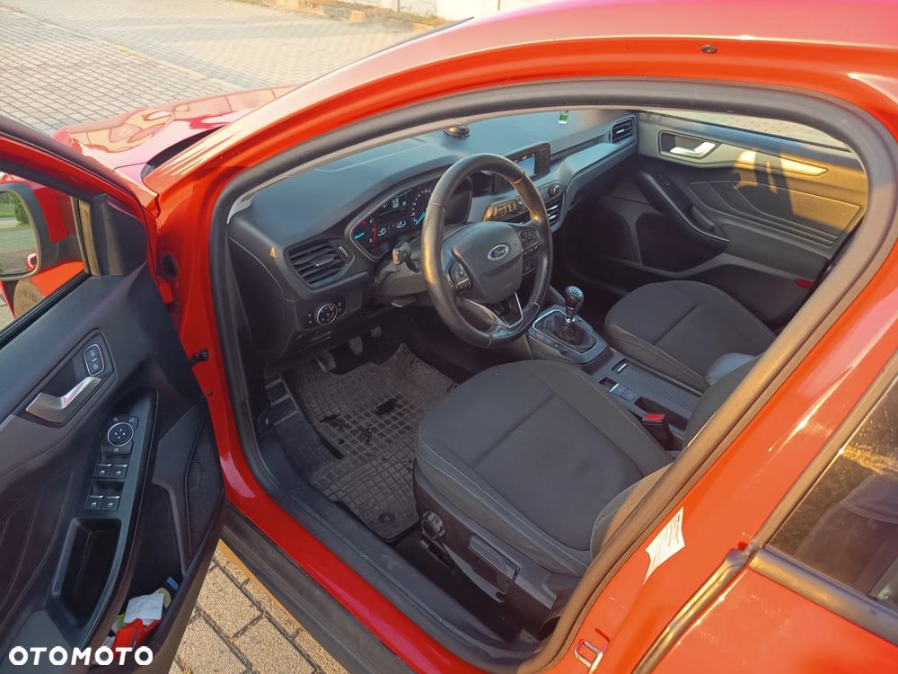 Ford Focus 1.0 EcoBoost Trend Edition - 3
