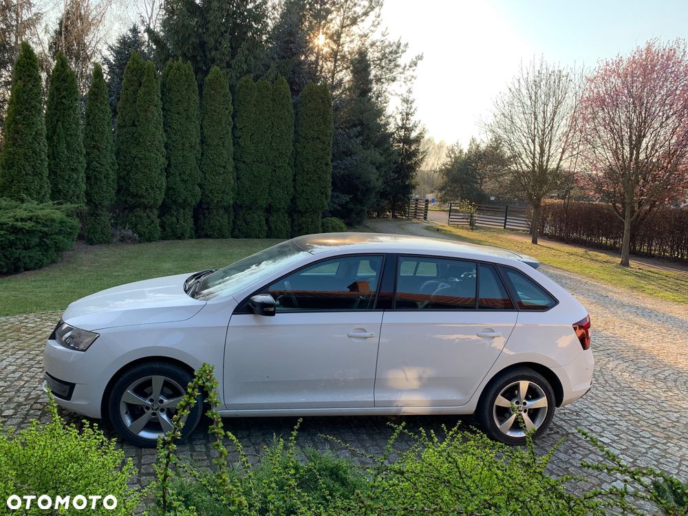 Skoda RAPID 1.2 TSI Ambition DSG - 4