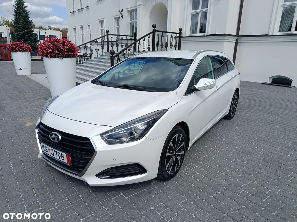 Hyundai i40 Kombi blue 1.7 CRDi DCT Premium - 1