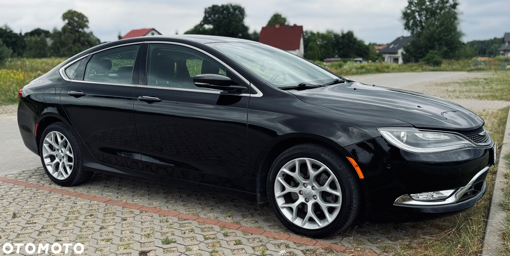 Chrysler 200 - 2