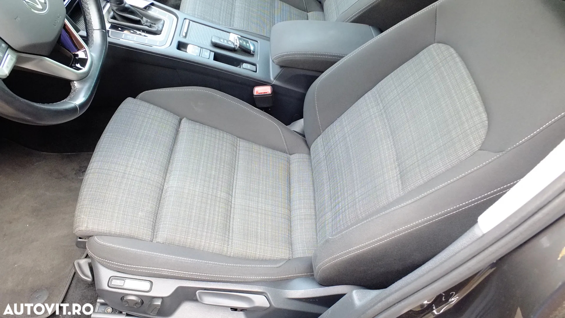 Volkswagen Passat Variant 2.0 TDI DSG Comfortline - 21