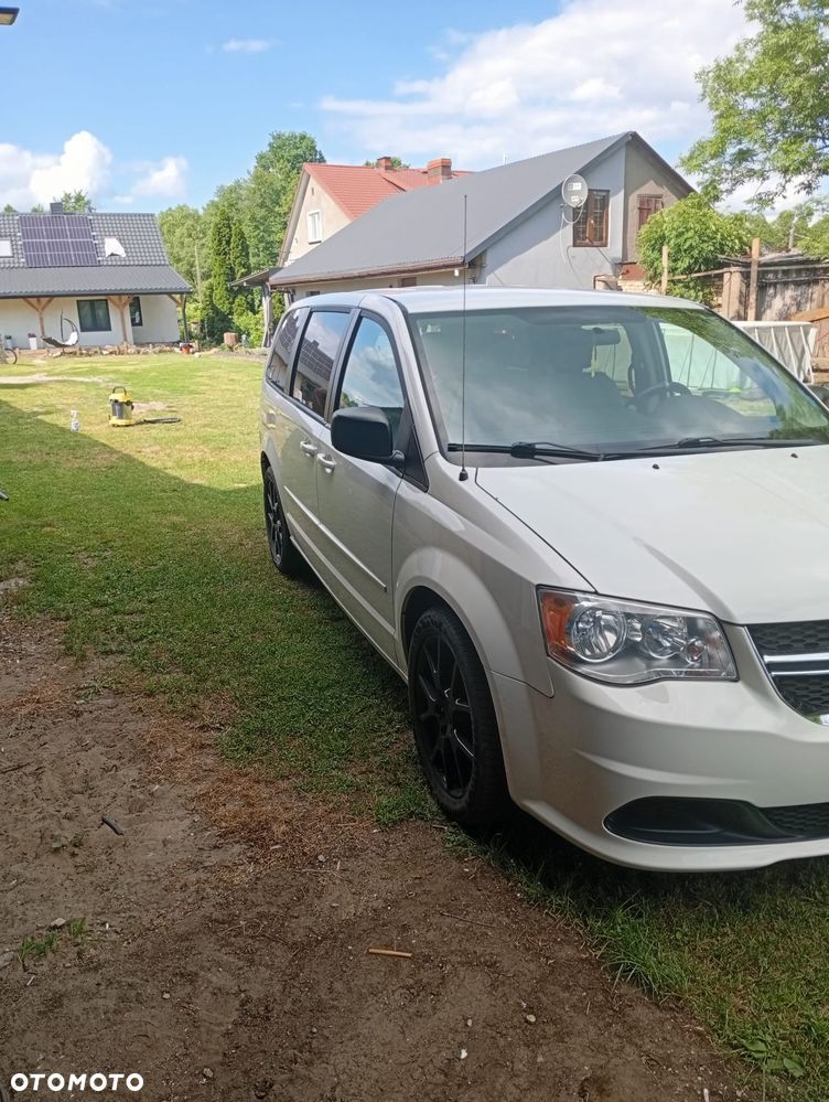 Dodge Grand Caravan - 23