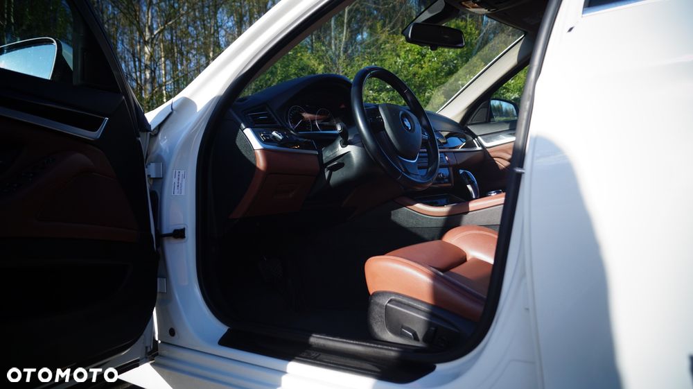 BMW Seria 5 520d - 11