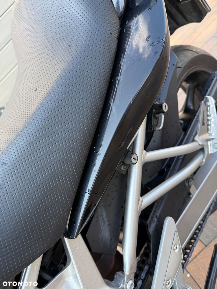 Yamaha FZ6 - 16