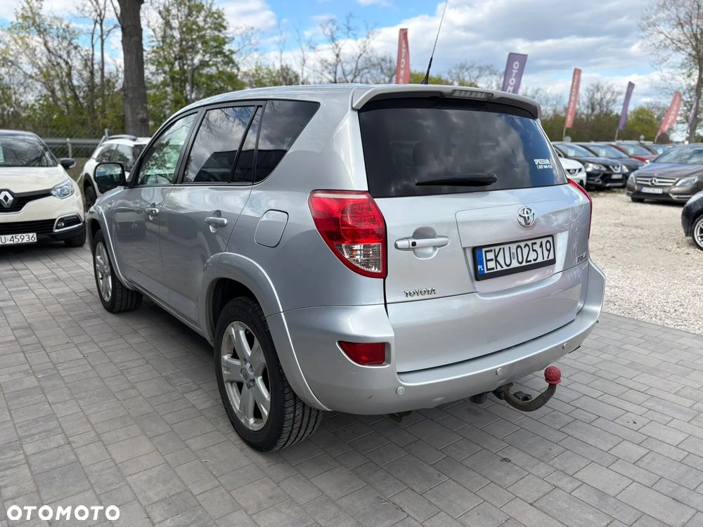 Toyota RAV4 2.2 D-4D 4x2 - 8