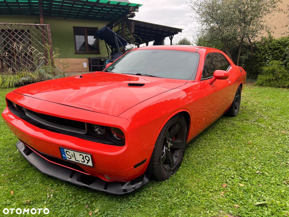 Dodge Challenger - 2