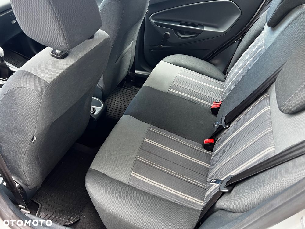 Ford Fiesta 1.25 Ambiente - 17