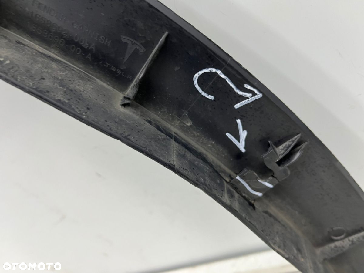 Listwa Tesla Model Y 20r.- prawy przedni rant nadkola błotnika nakładka 1658692 1658696 - 13