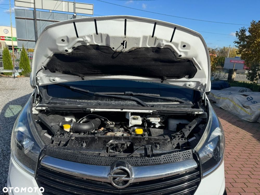 Opel Vivaro - 38