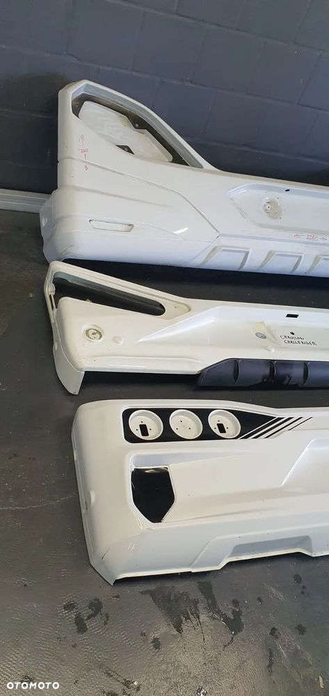 Zderzak tył kamper Weinsberg Knaus lampa Chausson - 21