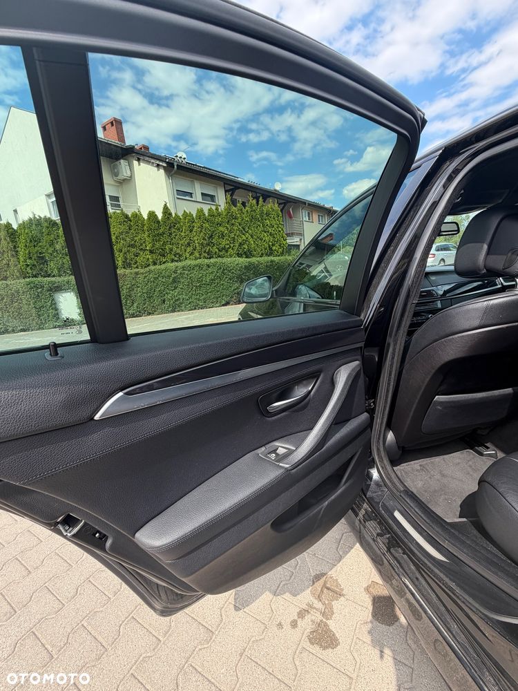 BMW Seria 5 ver-520d - 13