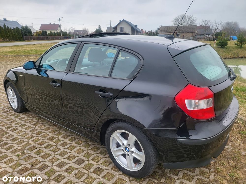 BMW Seria 1 116i - 22