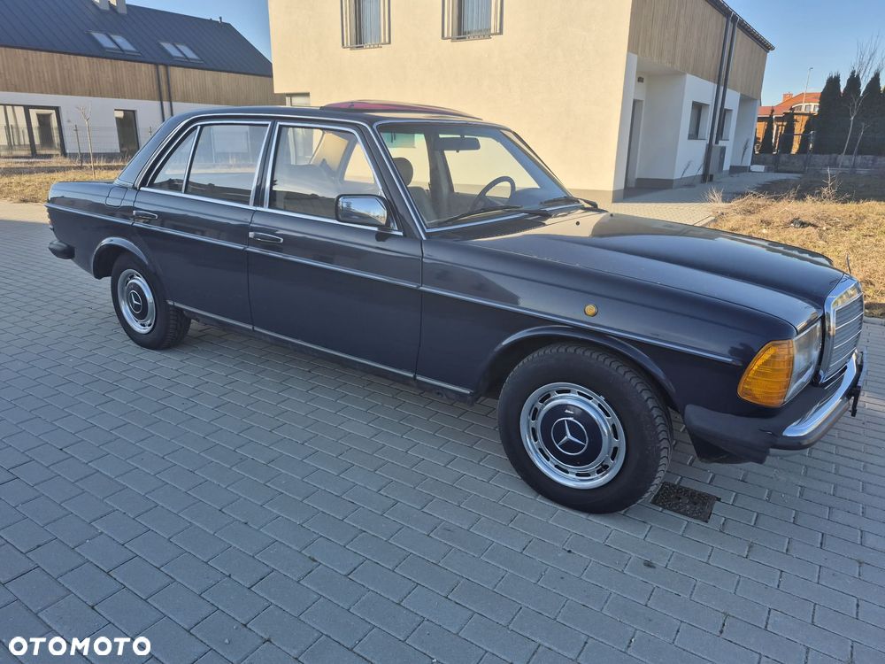 Mercedes-Benz W123 - 5
