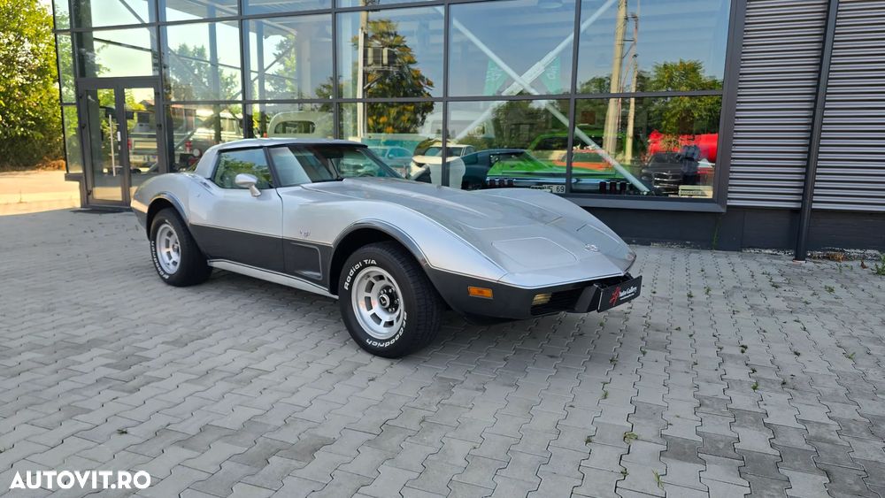 Chevrolet Corvette - 2