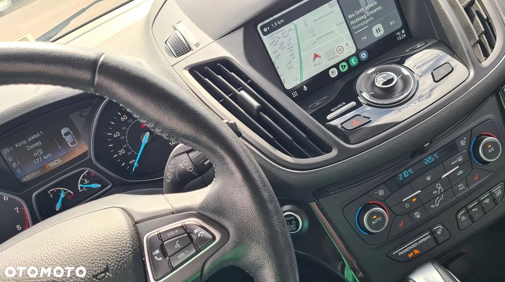 Ford Escape 2.0 EcoBoost AWD Titanium - 28