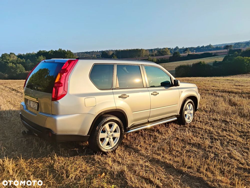 Nissan X-Trail 2.0 dCi 4x4 DPF SE - 10