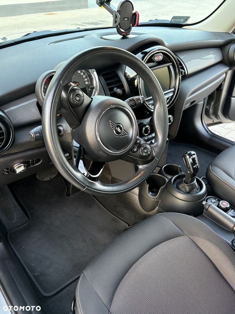 MINI Cooper Standard - 17