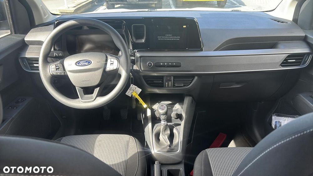 Ford Transit Courier - 7