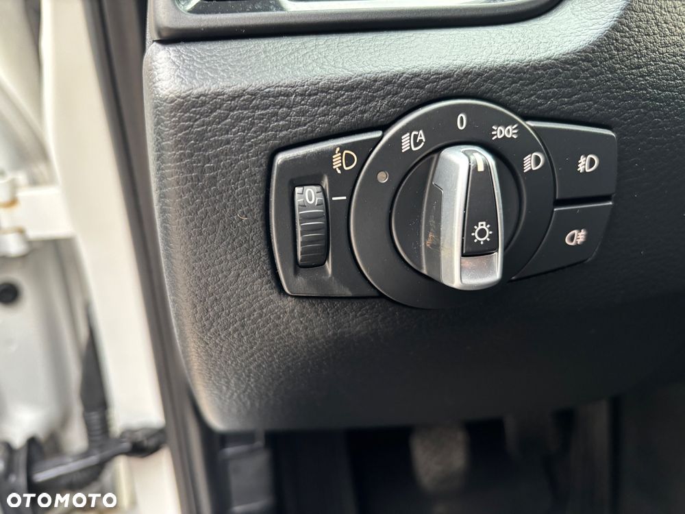 BMW X1 sDrive16d Sport Line - 22