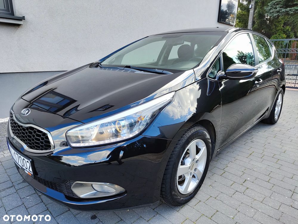 Kia Ceed 1.6 GDI Platinum Edition - 1