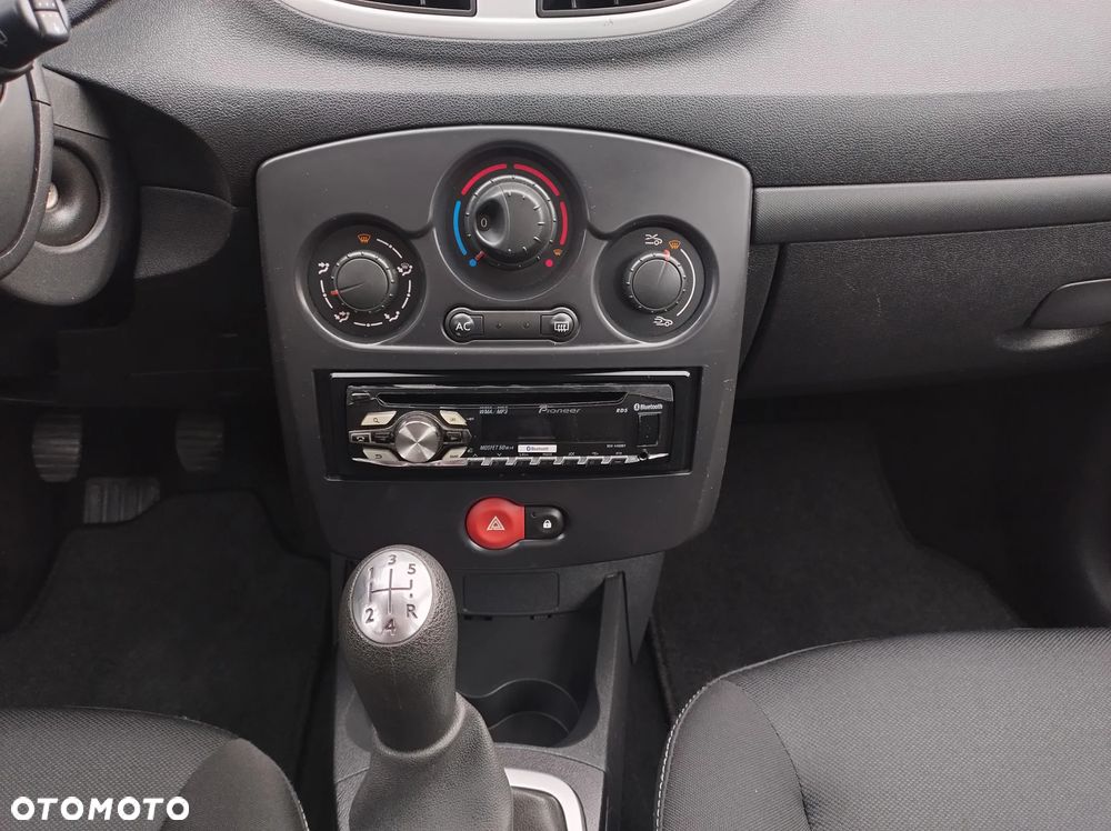 Renault Clio 1.2 16V 75 Dynamique - 28