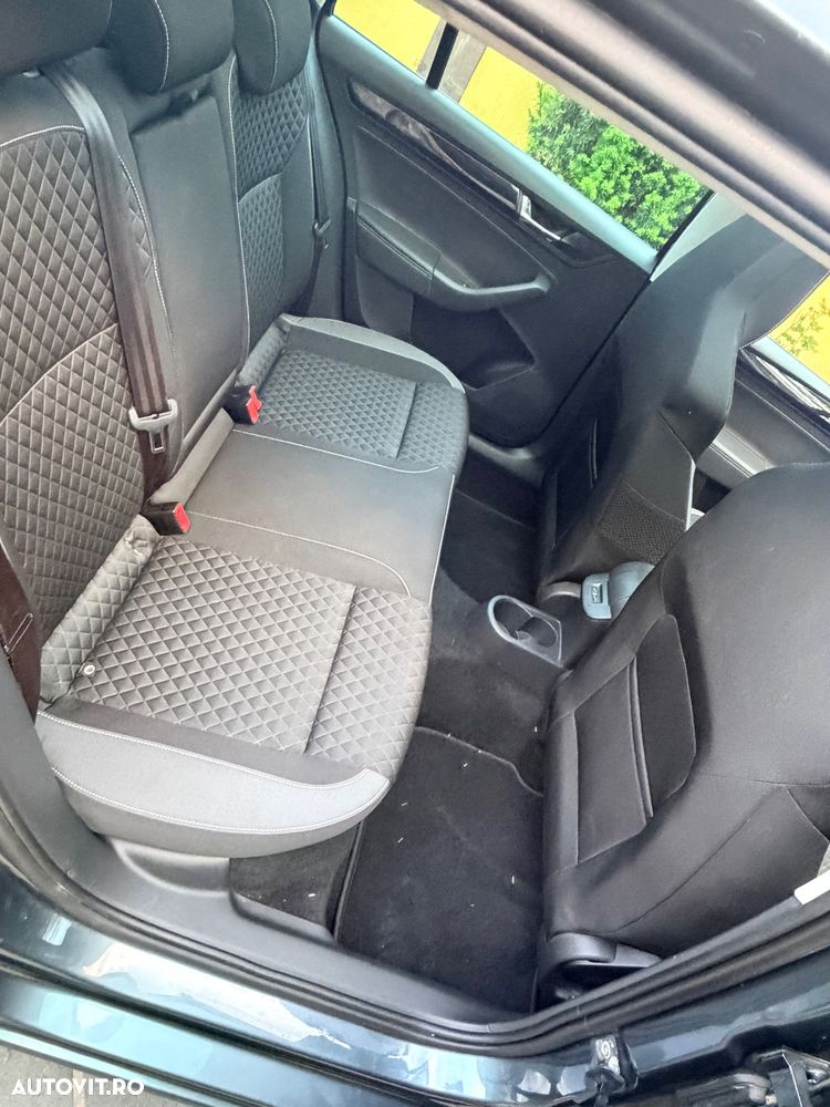 Skoda RAPID 1.0 TSI DSG Style - 11