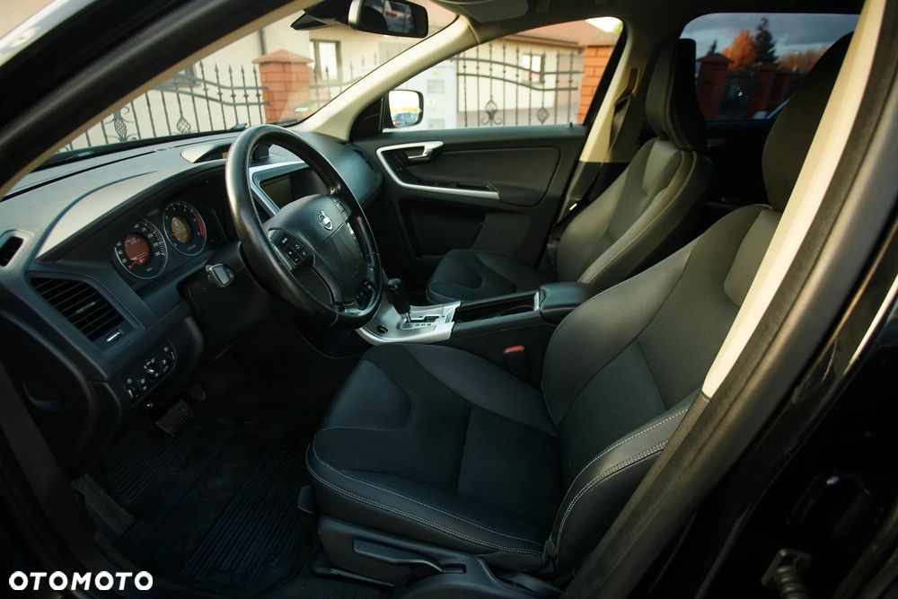 Volvo XC 60 2.4D AWD Kinetic - 20