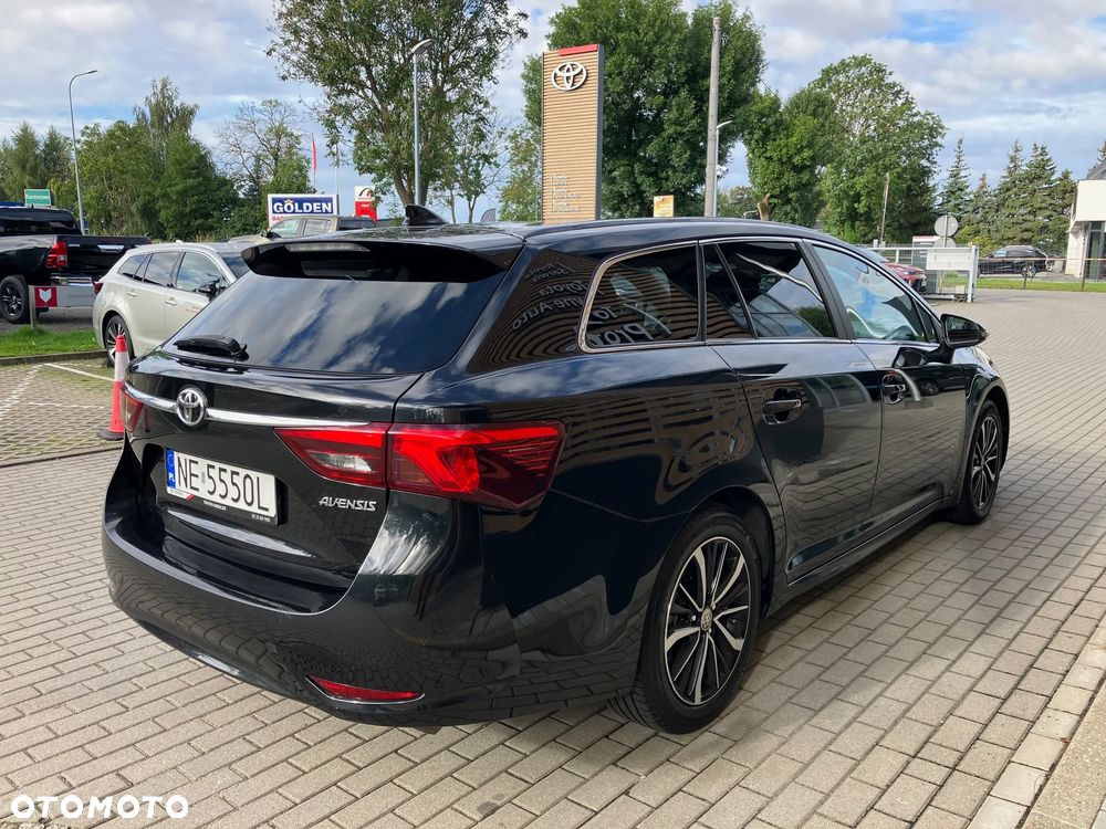 Toyota Avensis 2.0 D-4D Premium - 9