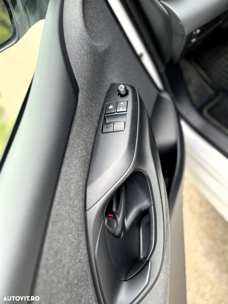 Toyota Yaris 1.5 VVT-i HSD Eco - 14