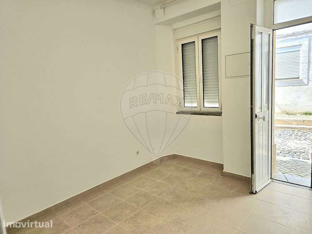 Apartamento T2 para arrendamento - Grande imagem: 2/15