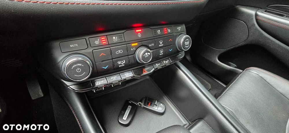 Dodge Durango - 32