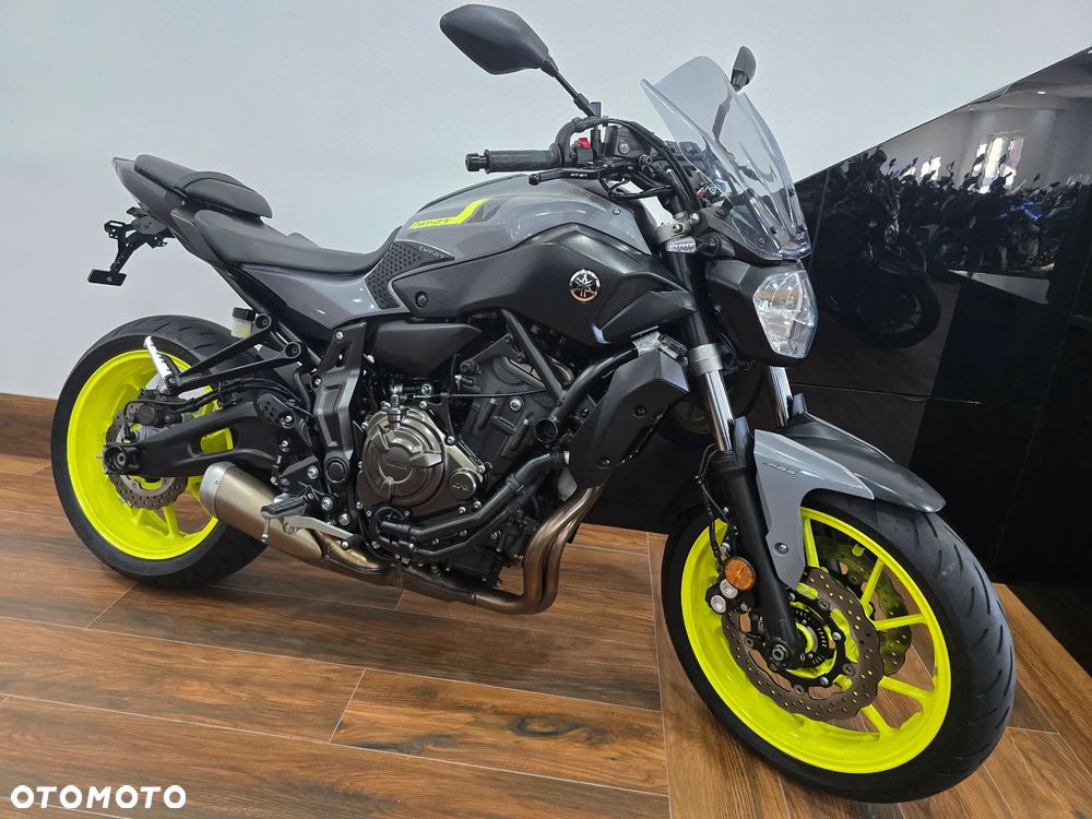 Yamaha MT - 2