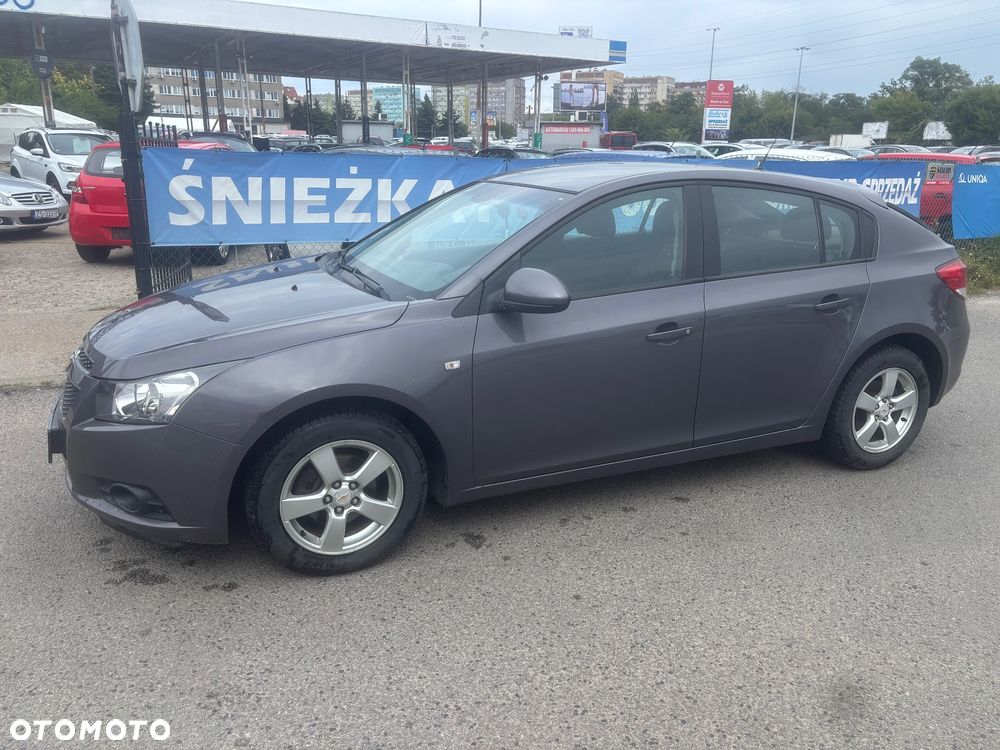 Chevrolet Cruze 1.6 LT - 12