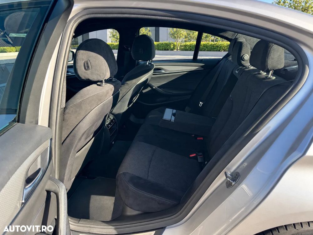 BMW Seria 5 520i AT MHEV - 12