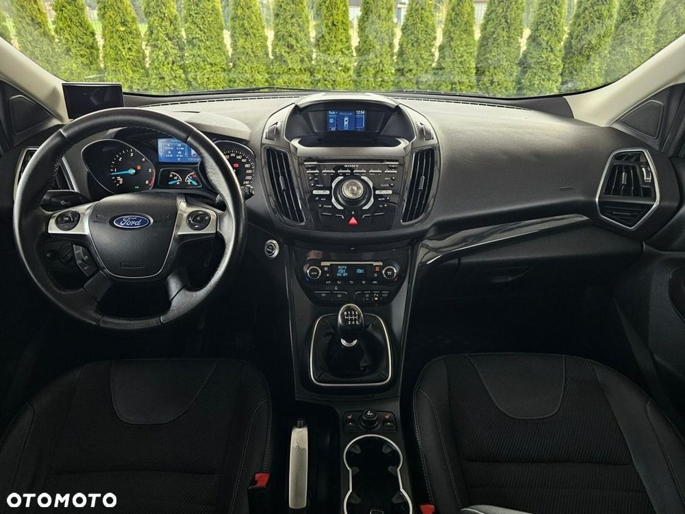 Ford Kuga - 25