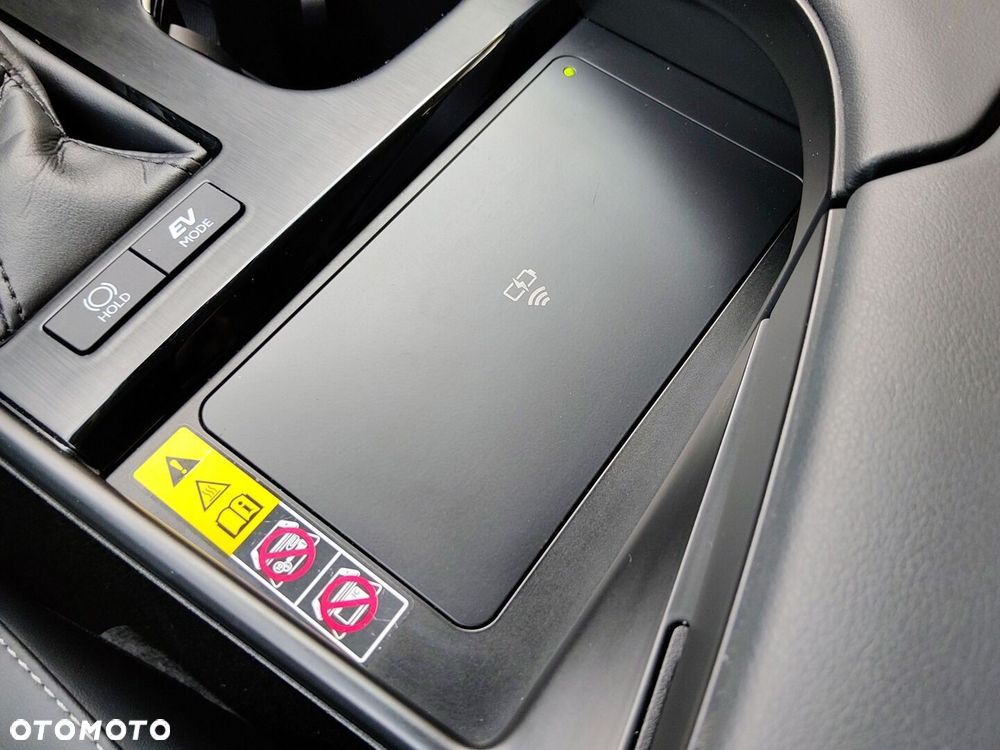 Lexus ES 300h Business Edition - 24
