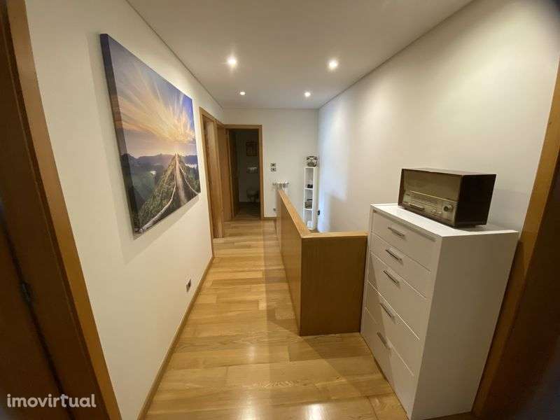 Apartamento T4 duplex - Grande imagem: 5/12
