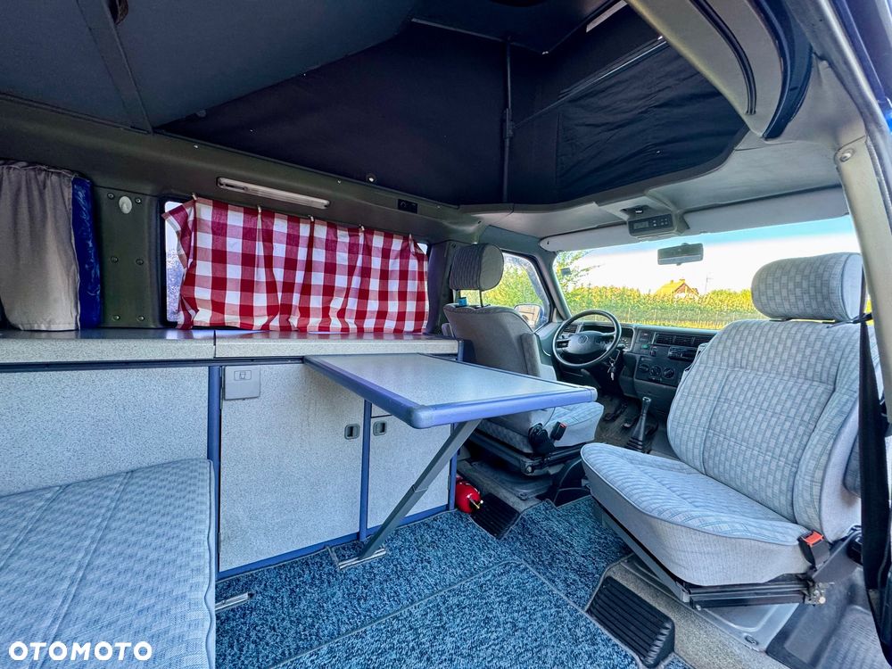 Volkswagen Transporter - 11