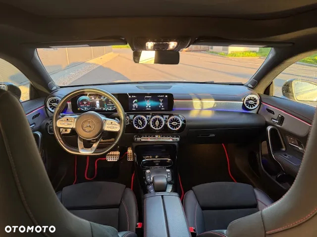 Mercedes-Benz CLA AMG 45 4-Matic 8G-DCT - 17