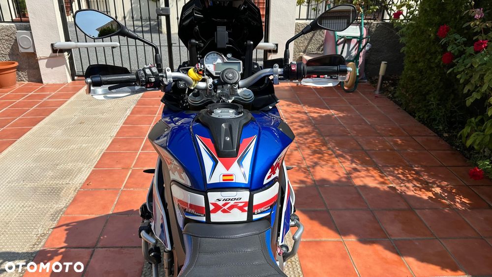 BMW XR - 12