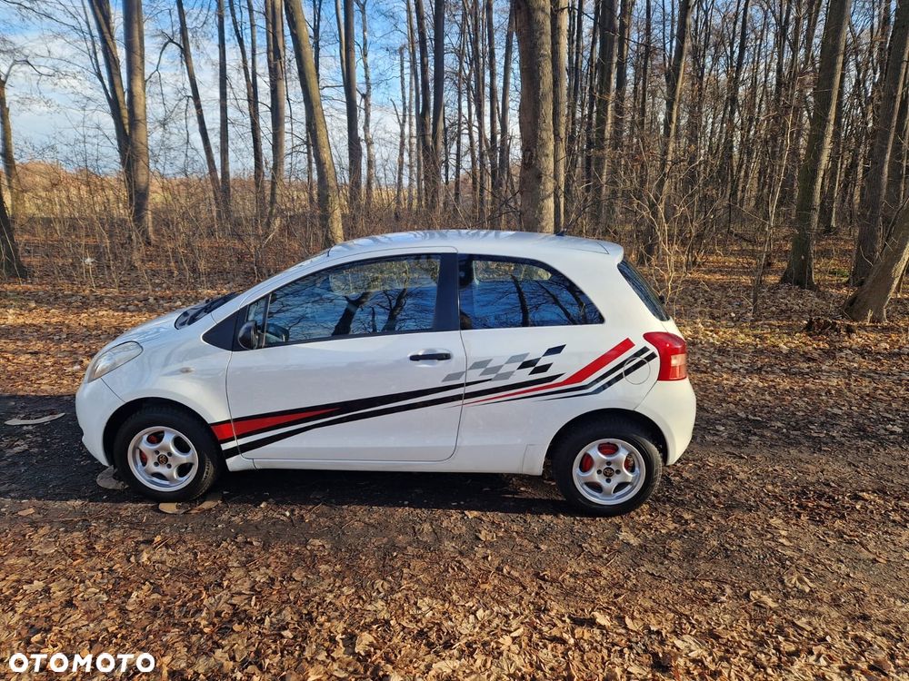 Toyota Yaris - 4