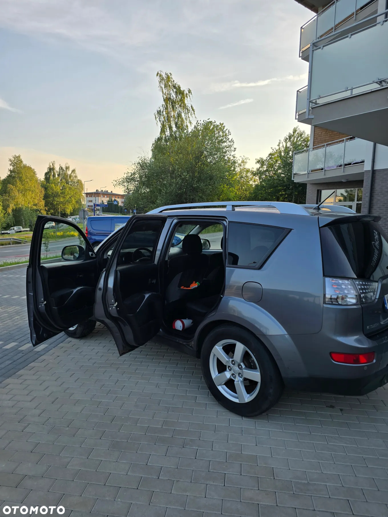 Mitsubishi Outlander - 14