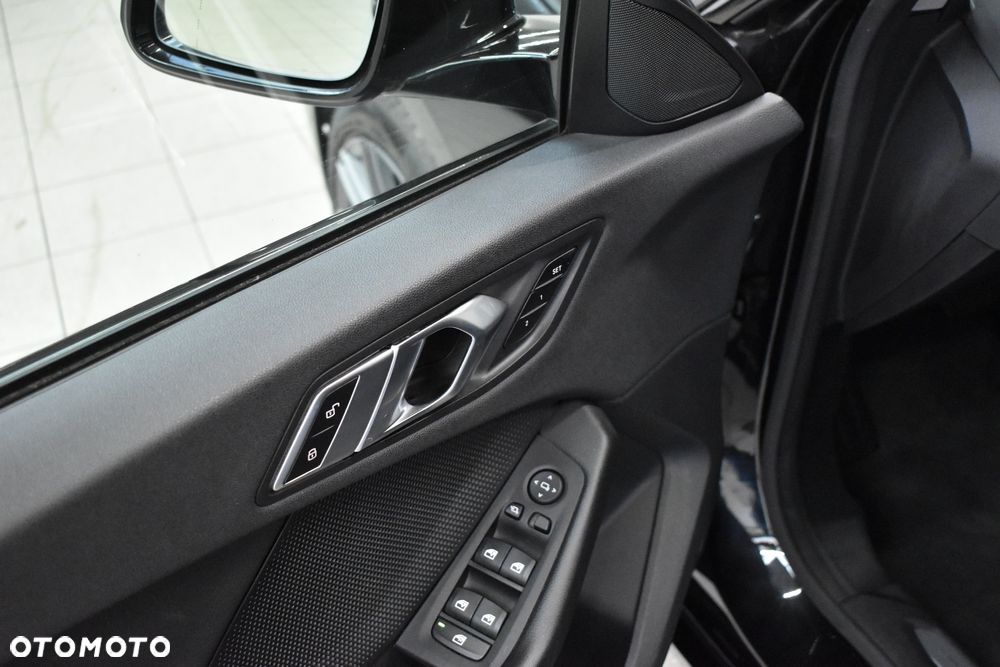 BMW Seria 2 218i Advantage - 30